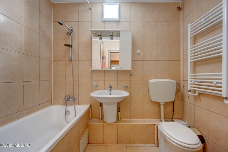 Rahova, Ene Modoran Inchiriere 2 camere cu centrala proprie,